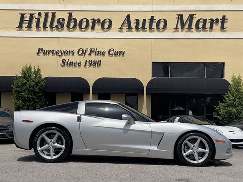 Used 2012 Chevrolet Corvette Coupe RWD image 4
