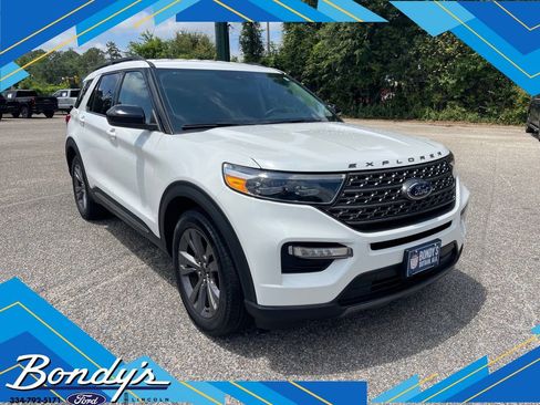 Used 2024 Ford Explorer XLT w/ Equipment Group 202A RWD image 1