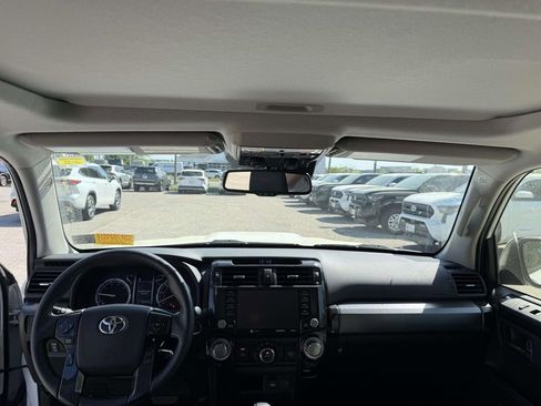 Used 2021 Toyota 4Runner Venture w/ Moonroof Package image 15