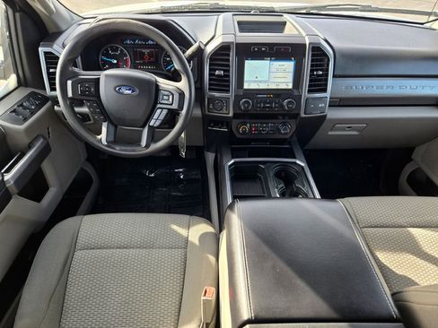 Used 2019 Ford F350 XLT w/ XLT Premium Package image 15