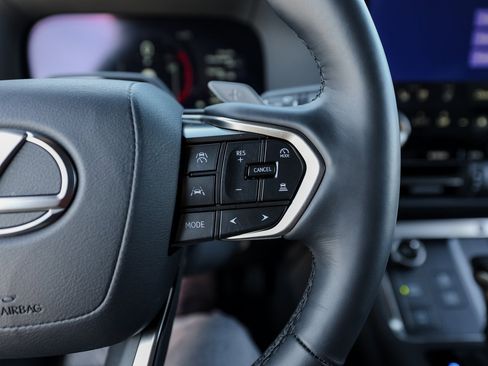 Used 2025 Lexus GX 550 550 Premium+ image 16