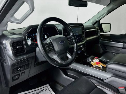 Used 2022 Ford F150 Lariat w/ Equipment Group 502A High AWD/4WD image 9