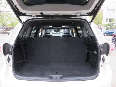 Used 2015 Toyota Highlander Limited w/ Driver Technology Package AWD/4WD image 26
