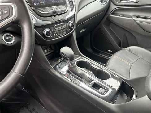 Used 2022 Chevrolet Equinox Premier image 11