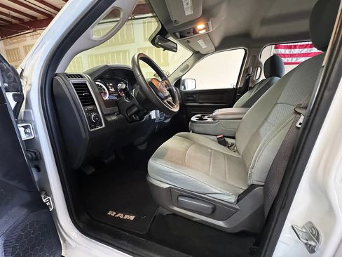 Used 2014 RAM 1500 Express RWD image 17
