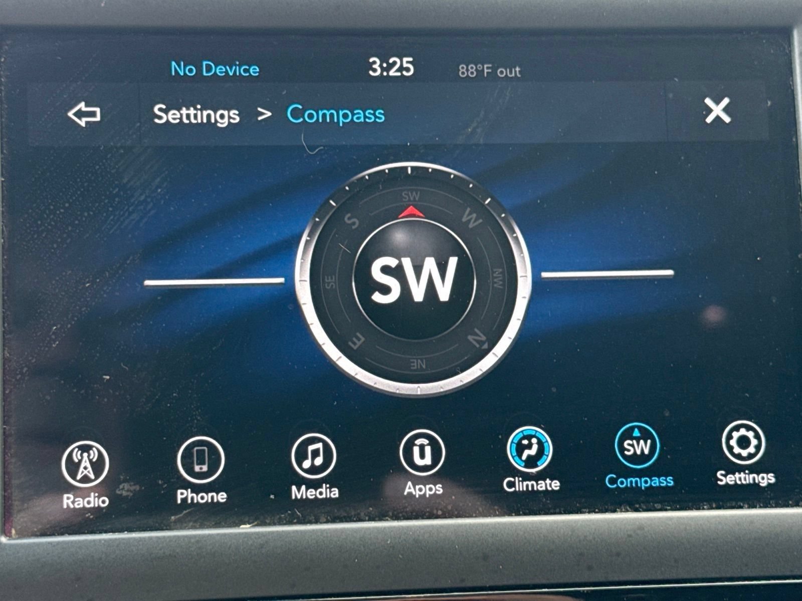 Used 2018 Chrysler Pacifica Touring Plus w/ Tire & Wheel Group FWD image 30
