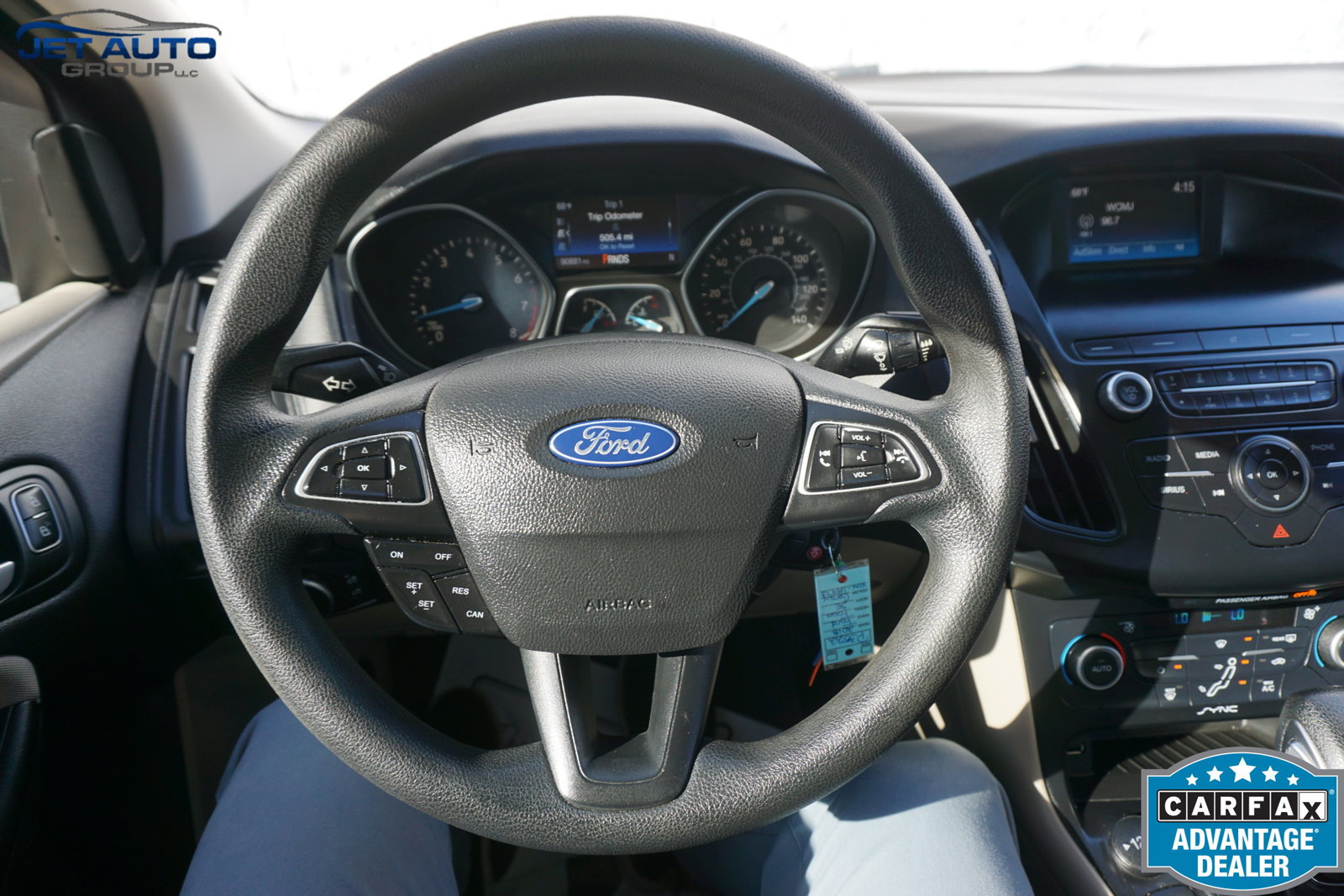 Used 2018 Ford Focus SE w/ SE Appearance Package FWD image 33