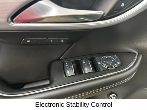 Used 2024 Buick Envision Avenir AWD/4WD image 38