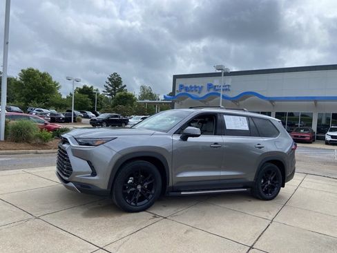 Used 2026 Toyota Grand Highlander FWD image 8
