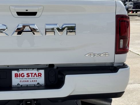 Used 2025 RAM 2500 Laramie AWD/4WD image 10