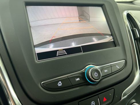 Used 2024 Chevrolet Equinox LS image 14