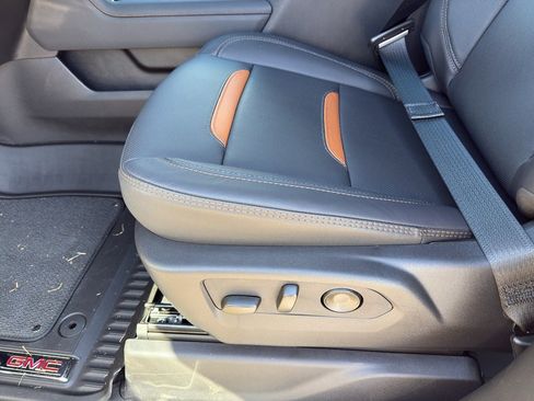 New 2026 GMC Sierra 2500 AT4 w/ AT4 Premium Plus Package image 14