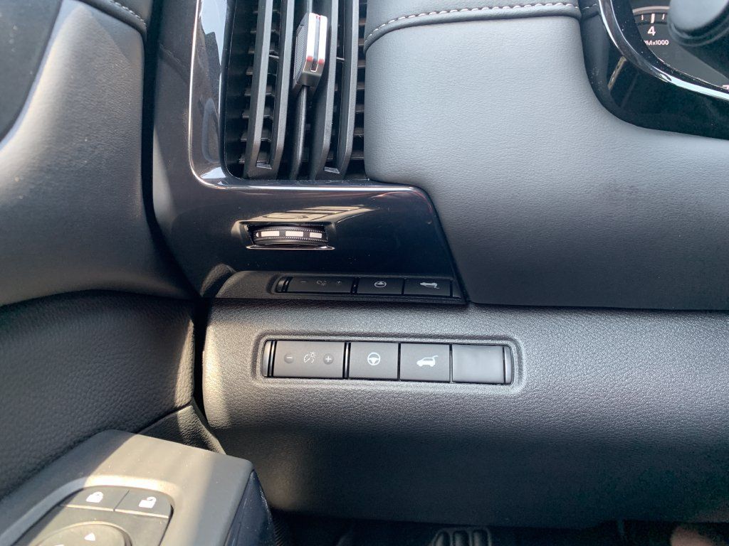 New 2026 Nissan Pathfinder SV w/ Cargo Package FWD image 16