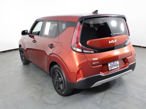 Used 2023 Kia Soul S FWD image 15