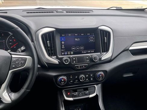 Used 2023 GMC Terrain SLT FWD image 6