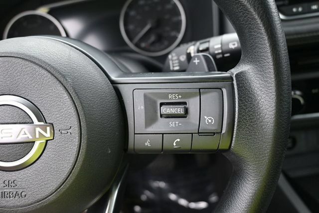 Used 2024 Nissan Rogue S AWD/4WD image 19