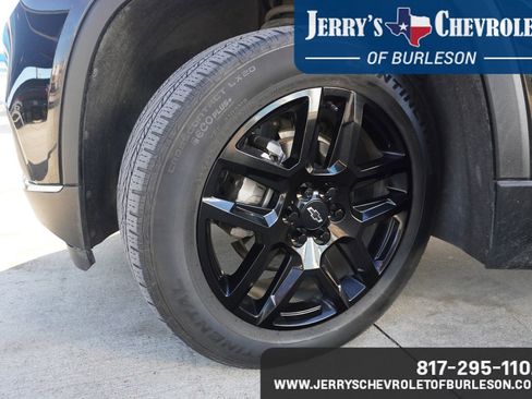 Used 2019 Chevrolet Traverse LT image 13