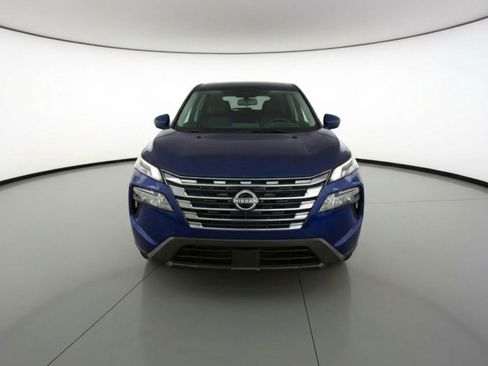 Used 2025 Nissan Rogue SV FWD image 2