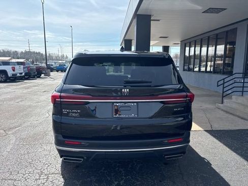 Used 2025 Buick Enclave Preferred AWD/4WD image 9