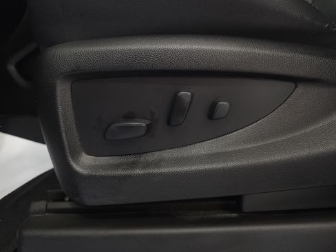 Used 2019 Chevrolet Suburban Premier AWD/4WD image 13