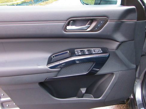 New 2026 Nissan Pathfinder Platinum w/ Cargo Package image 19