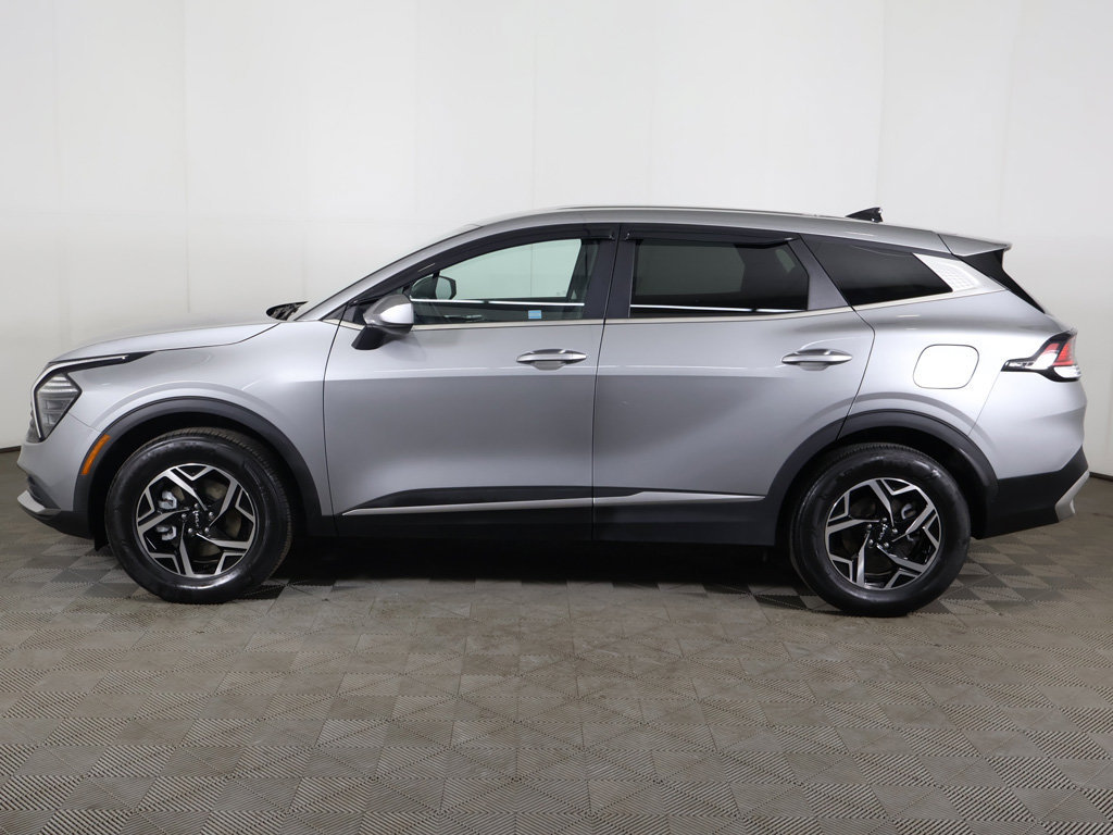 Used 2024 Kia Sportage LX AWD/4WD image 16