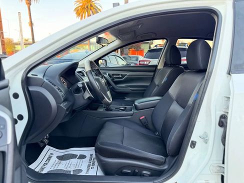 Used 2017 Nissan Altima 2.5 SR image 19