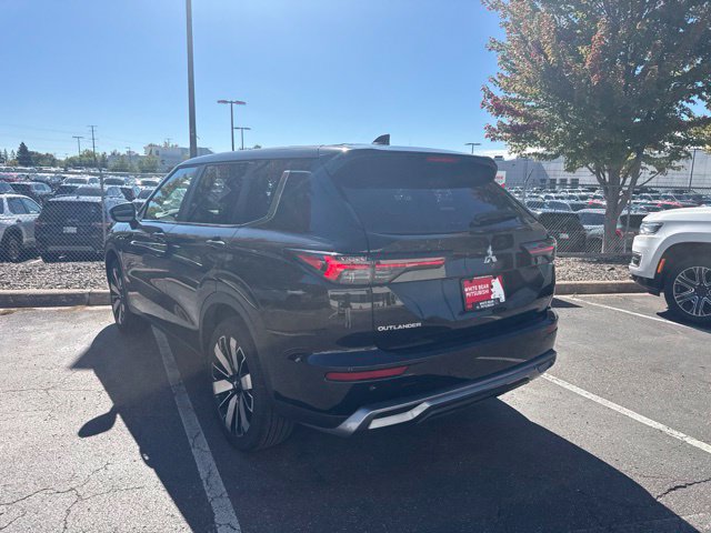 Used 2026 Mitsubishi Outlander SE AWD/4WD image 3