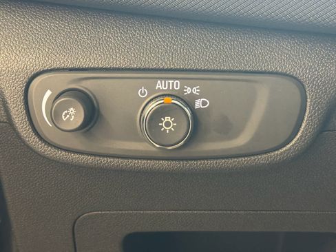 Used 2025 Chevrolet TrailBlazer LT FWD image 37