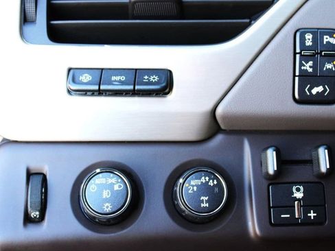 Used 2019 GMC Yukon XL Denali w/ Denali Ultimate Package image 25