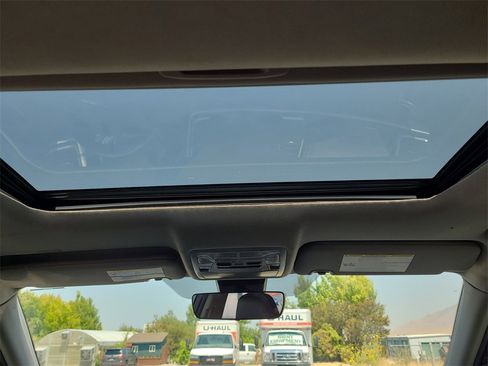 Used 2019 Toyota Highlander Limited image 32