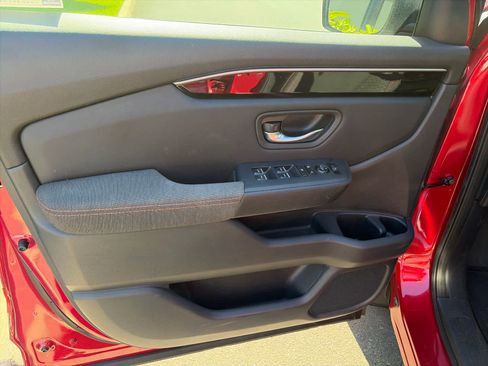 Used 2023 Honda Pilot Sport image 10