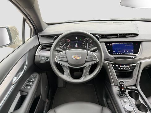 Certified 2023 Cadillac XT5 Luxury FWD image 15