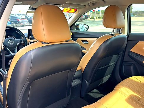 Used 2020 Nissan Sentra SV w/ SV Premium Package image 18