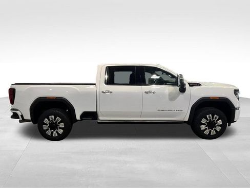 Used 2024 GMC Sierra 2500 Denali w/ Denali Reserve Package AWD/4WD image 8