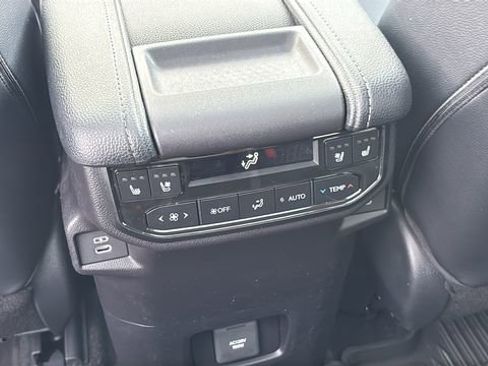 New 2026 Toyota Grand Highlander Platinum image 9