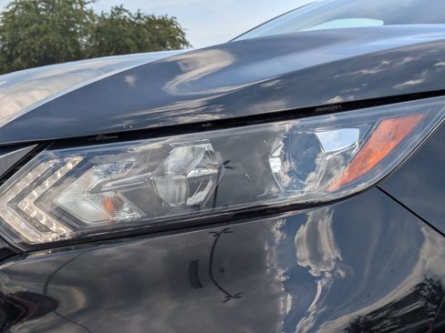 Used 2022 Nissan Rogue Sport SL FWD image 29