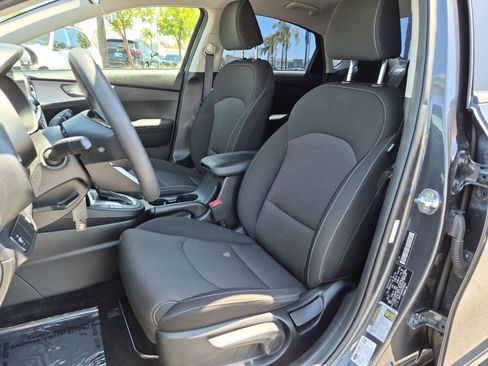 Used 2023 Kia Forte LXS FWD image 16