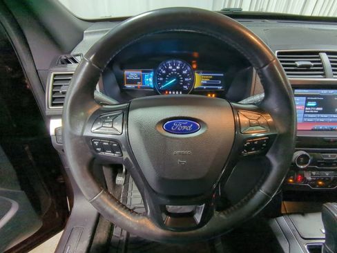 Used 2016 Ford Explorer XLT w/ Equipment Group 202A image 37