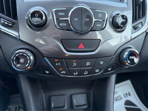 Used 2017 Chevrolet Cruze LT w/ Sun And Sound Package FWD image 29