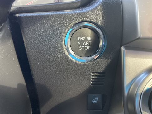 Used 2023 Toyota 4Runner Limited image 12