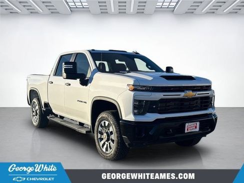 Used 2025 Chevrolet Silverado 2500 Custom w/ Custom Value Package image 1