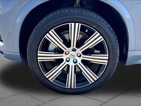 Used 2021 Volvo XC90 T8 Inscription w/ Lounge Package AWD/4WD image 11