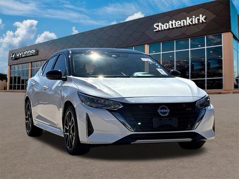 Used 2024 Nissan Sentra SR image 3