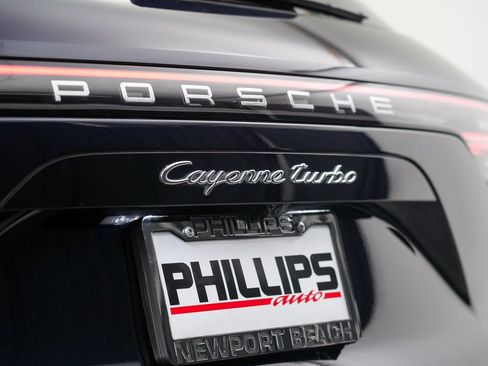 Used 2021 Porsche Cayenne Turbo AWD/4WD image 15