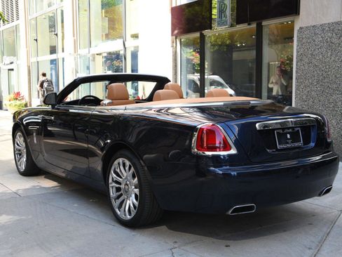 Used 2021 Rolls-Royce Dawn image 6