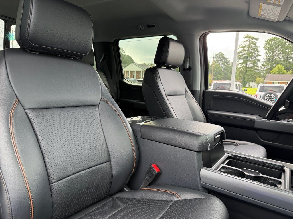 New 2026 Ford F250 Lariat w/ Chrome Package AWD/4WD image 19
