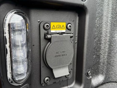 New 2026 Ford Maverick Lariat w/ Black Appearance Package image 10