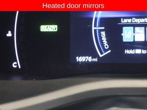 Used 2025 Toyota Camry SE image 18