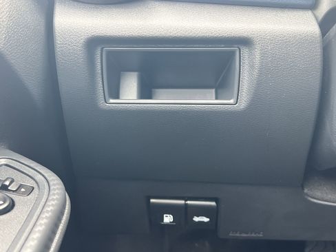 Certified 2025 Nissan Versa SV w/ Trunk Package image 11